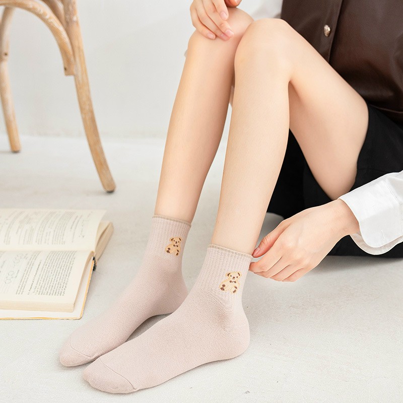 Tất gấu nâu cao cổ