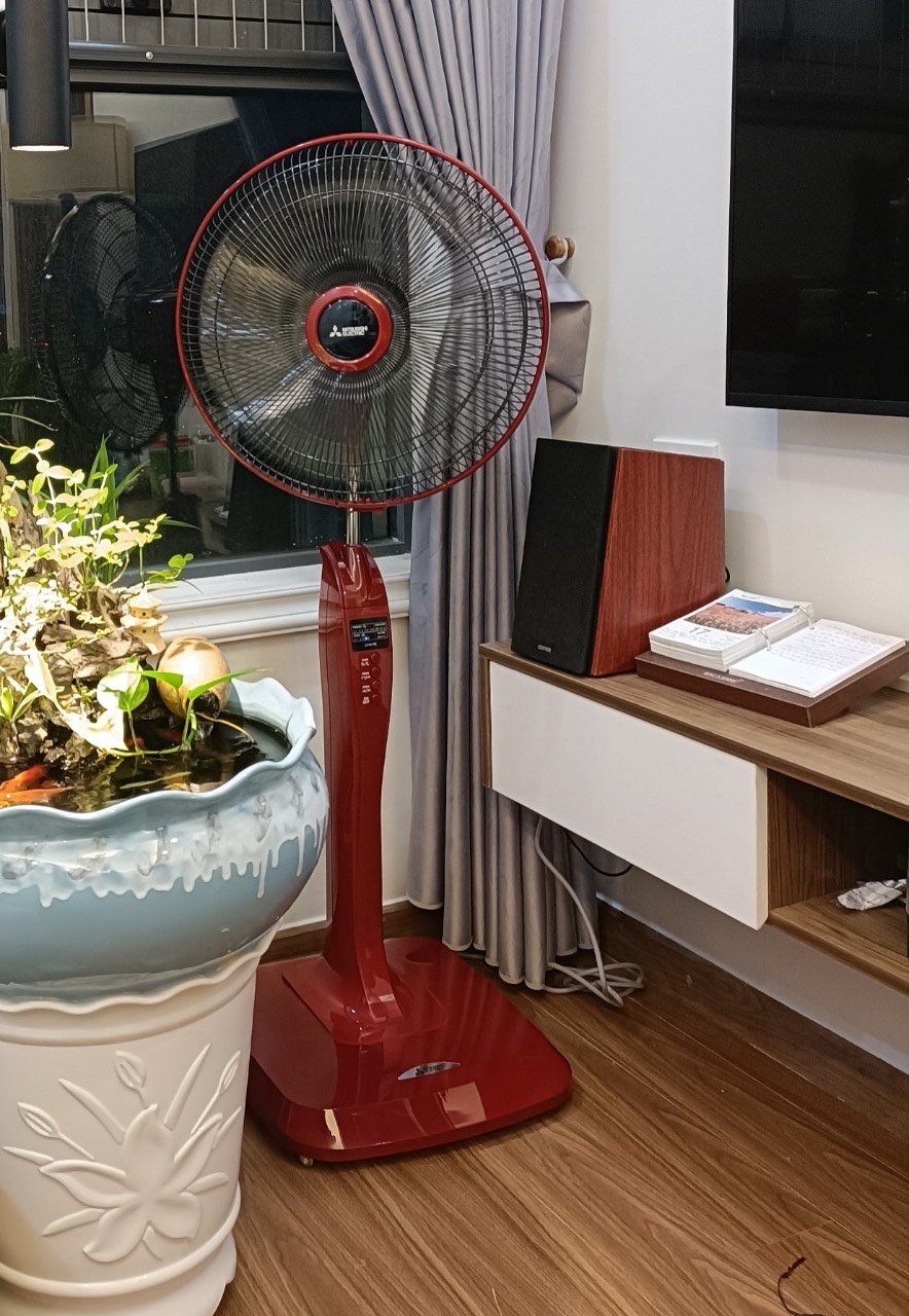 Quạt đứng Mitsubishi LV16-RV