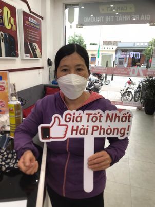 Khách hàng mua iPhone 8 giá rẻ tại DDMTKhách hàng mua iPhone 8 giá rẻ tại DDMT