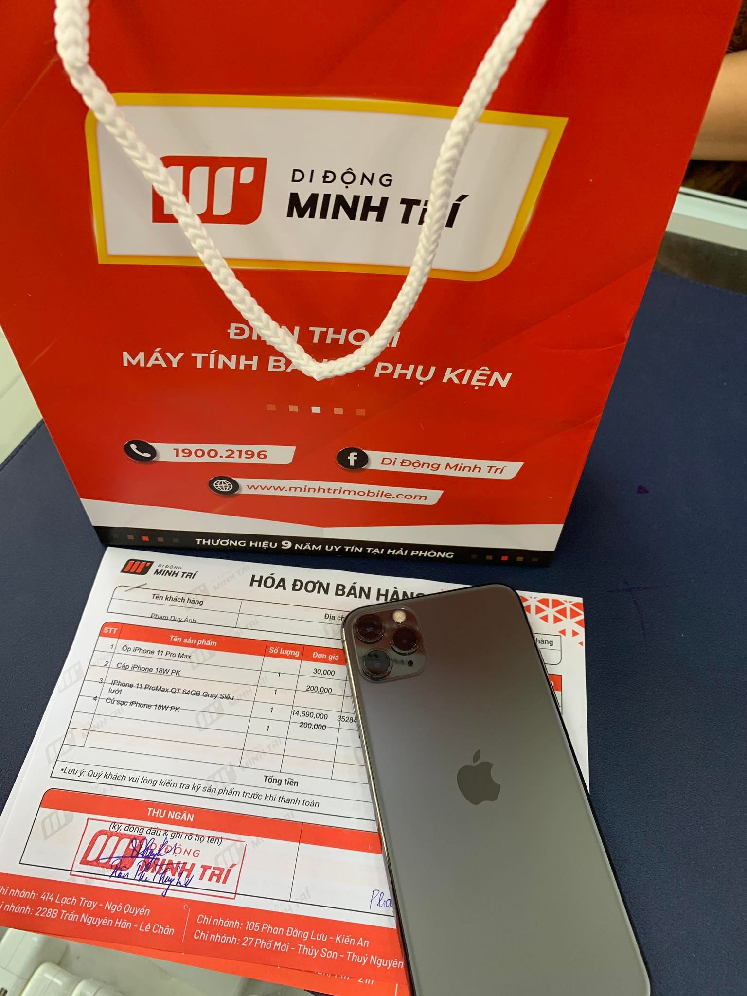 iphone 11 pro max chụp tại di động minh trí