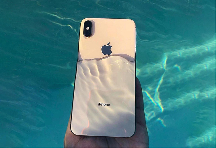 iPhone XS được trang bị kháng nước chuẩn IP68