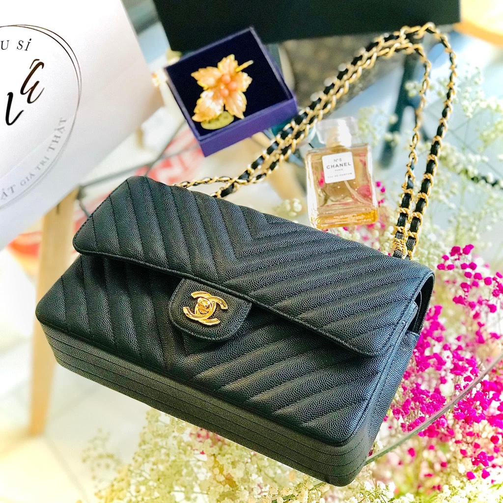 Mua Túi Đeo Chéo Nữ Chanel 23S Mini Rectangular Flap Bag Shiny Lambskin  Black GHW Màu Đen  Chanel  Mua tại Vua Hàng Hiệu h088198