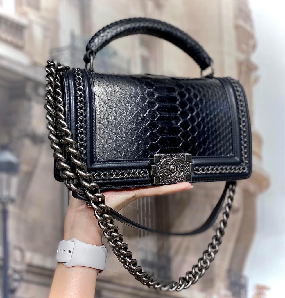 Chanel Boy Quai Trăn Đen Chanel Boy Quai Trăn Đen