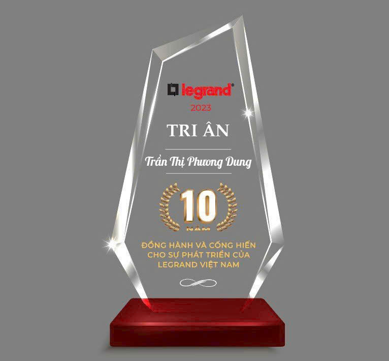 Cúp Pha Lê In Logo