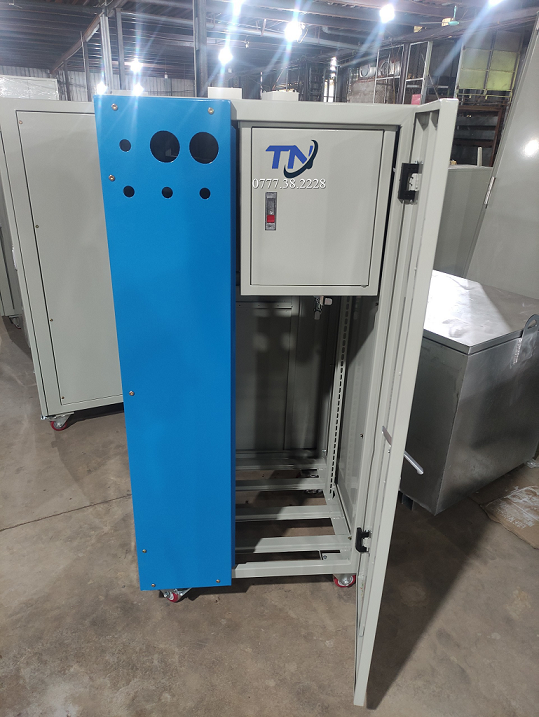 Vỏ tủ điện đựng và điều khiển bình lọc nước KT H1560xW930xD650