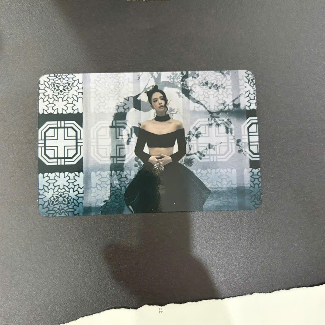 Photocard BP Jisoo - Thẻ ảnh bo góc BP Jisoo