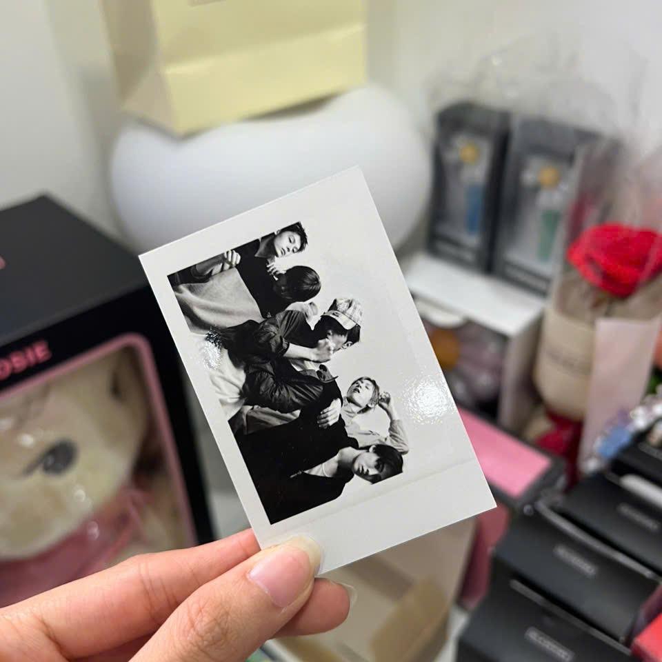 Photocard Cortis GREENGREEN official - Thẻ ảnh bo góc chính hãng