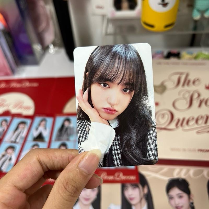 IVE THE FIRST FAN CONCERT [The Prom Queens]