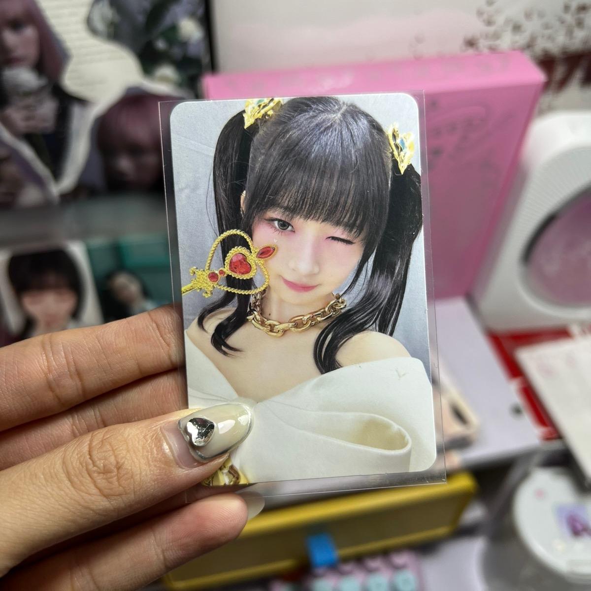 Photocard IVE SWITCH chính hãng, thẻ ảnh bo góc IVE chính hãng
