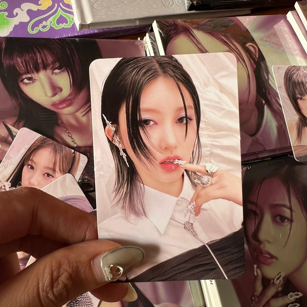 Photocard IVE SWITCH chính hãng, thẻ ảnh bo góc IVE chính hãng