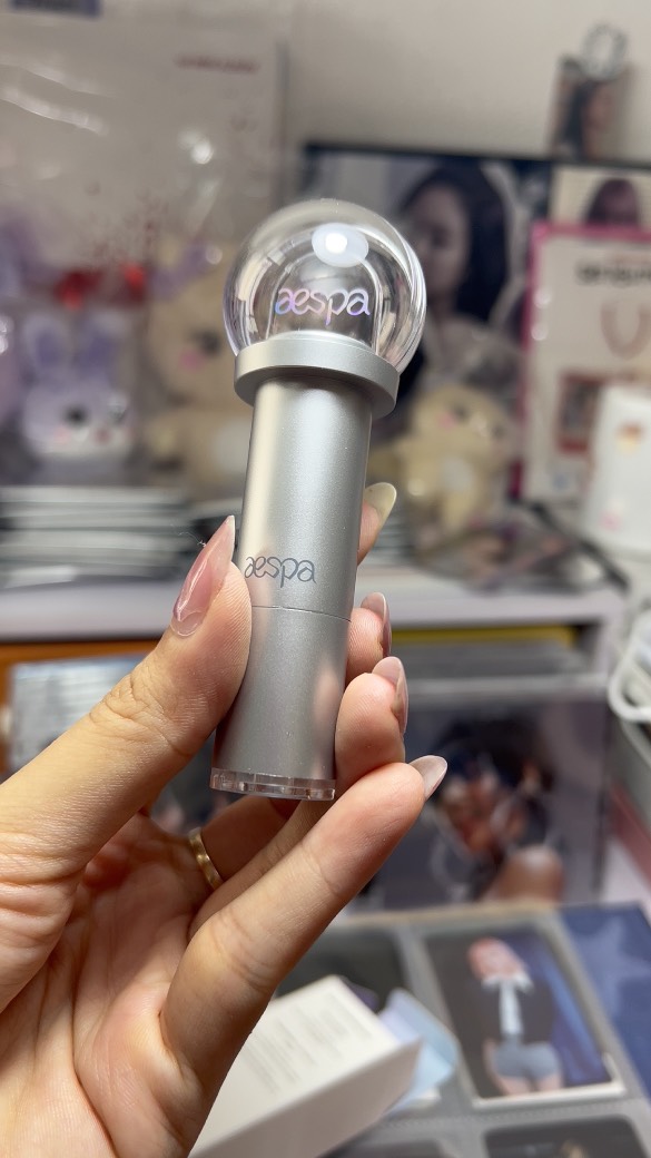 Son dưỡng Aespa - Phiên bản Lightstick