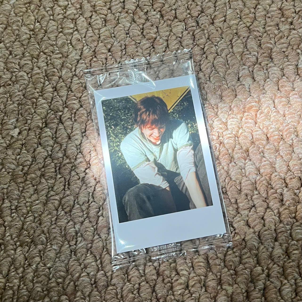 Photocard Cortis GREENGREEN official - Thẻ ảnh bo góc chính hãng