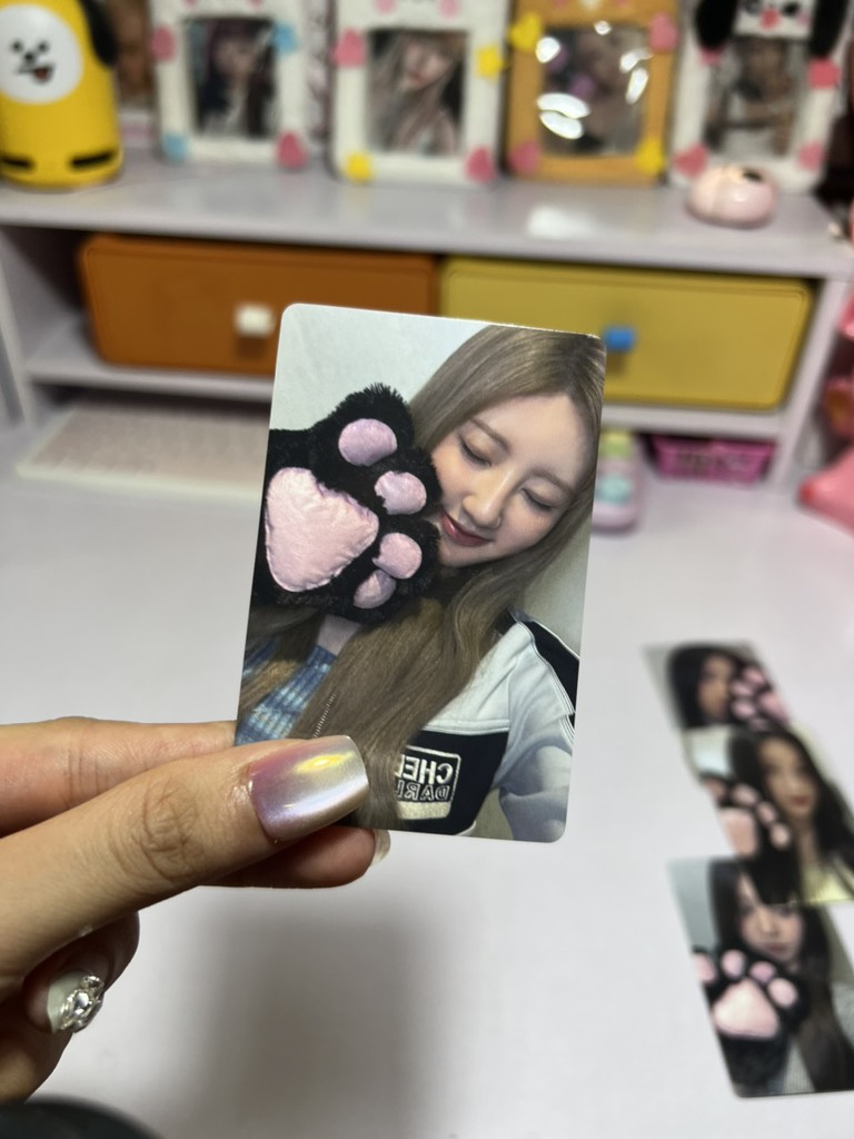Photocard BABYMONSTER Rose Day Lucky Draw Event - Thẻ ảnh bo góc Babymonster