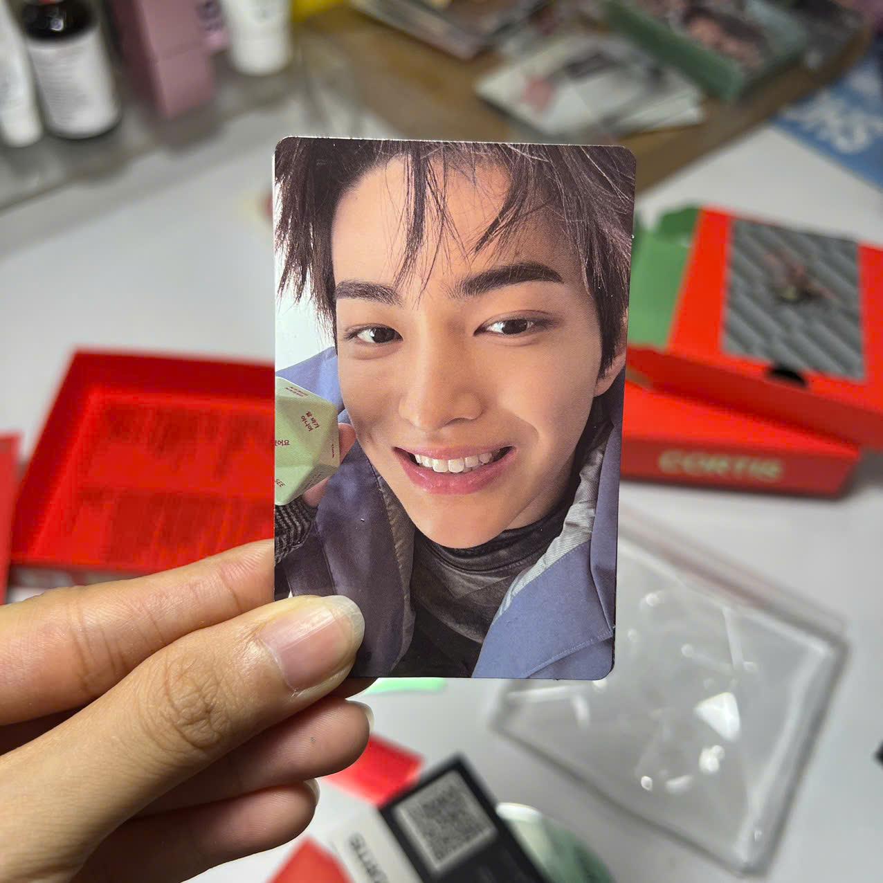 Photocard Cortis GREENGREEN official - Thẻ ảnh bo góc chính hãng