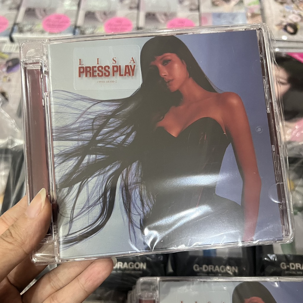 LISA PRESS PLAY