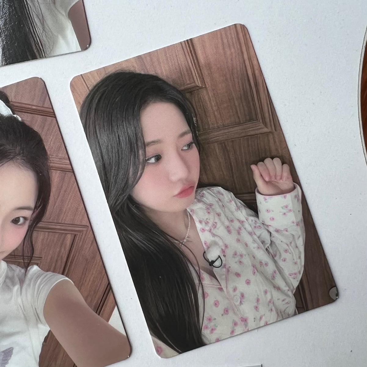 Photocard BABYMONSTER Rose Day Lucky Draw Event - Thẻ ảnh bo góc Babymonster