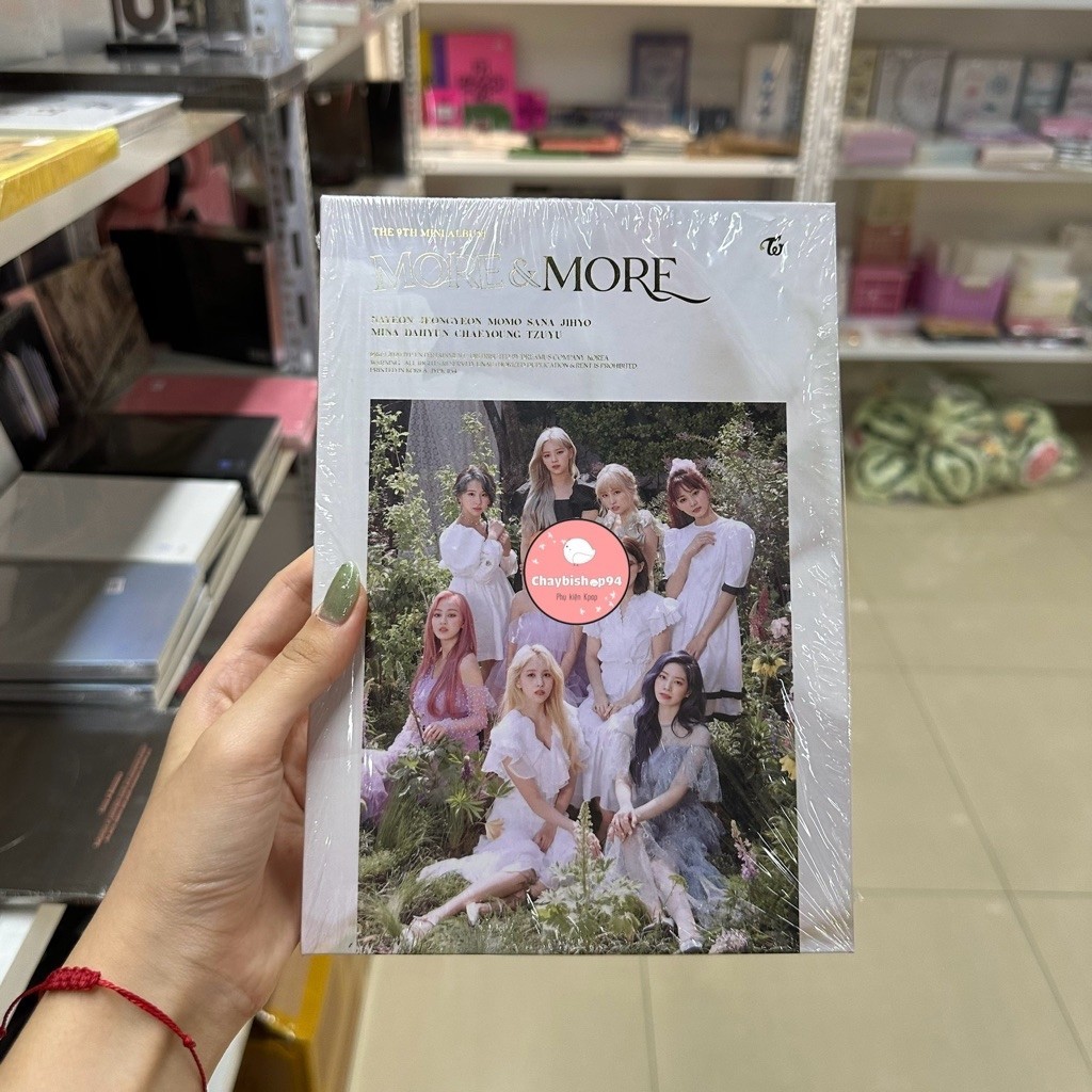 Album ảnh More and More "hai lần" 153mmx218mm
