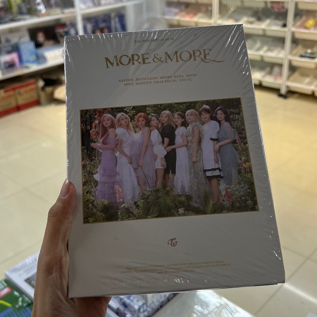 Album ảnh More and More "hai lần" 153mmx218mm