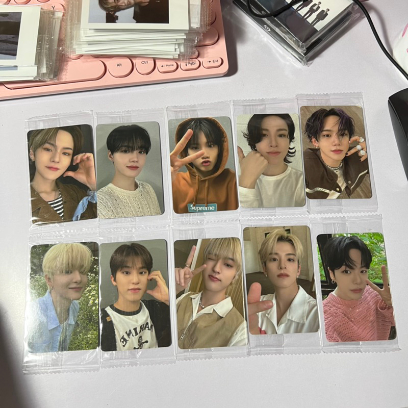 Hộp quà photocard TREASURE ngẫu nhiên