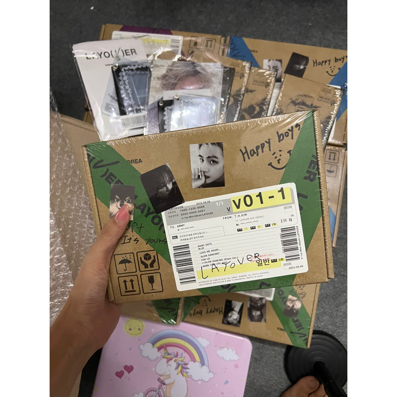 Album BTS V Layover