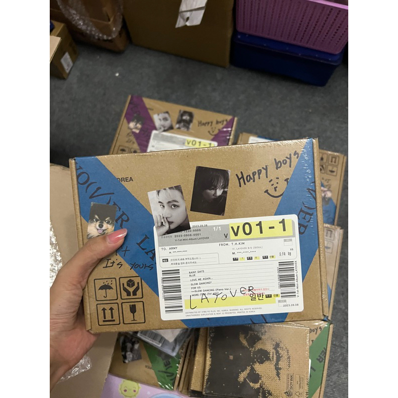 Album BTS V Layover