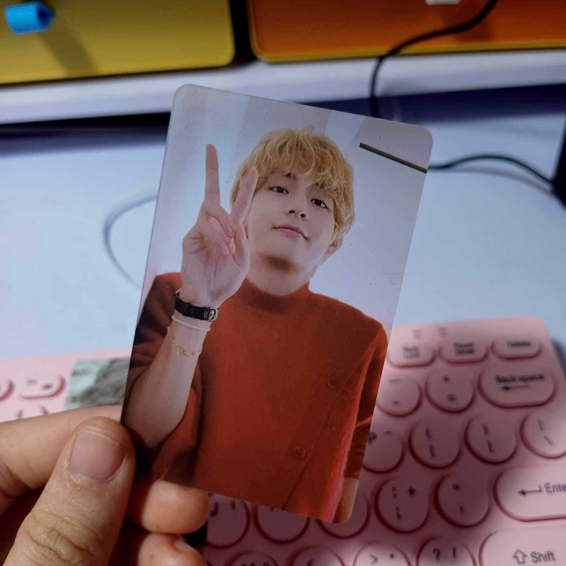 Album BTS V Layover