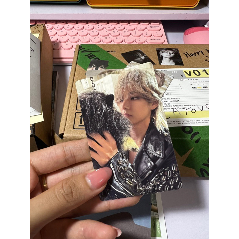 Tách lẻ photocard V Layover BTS