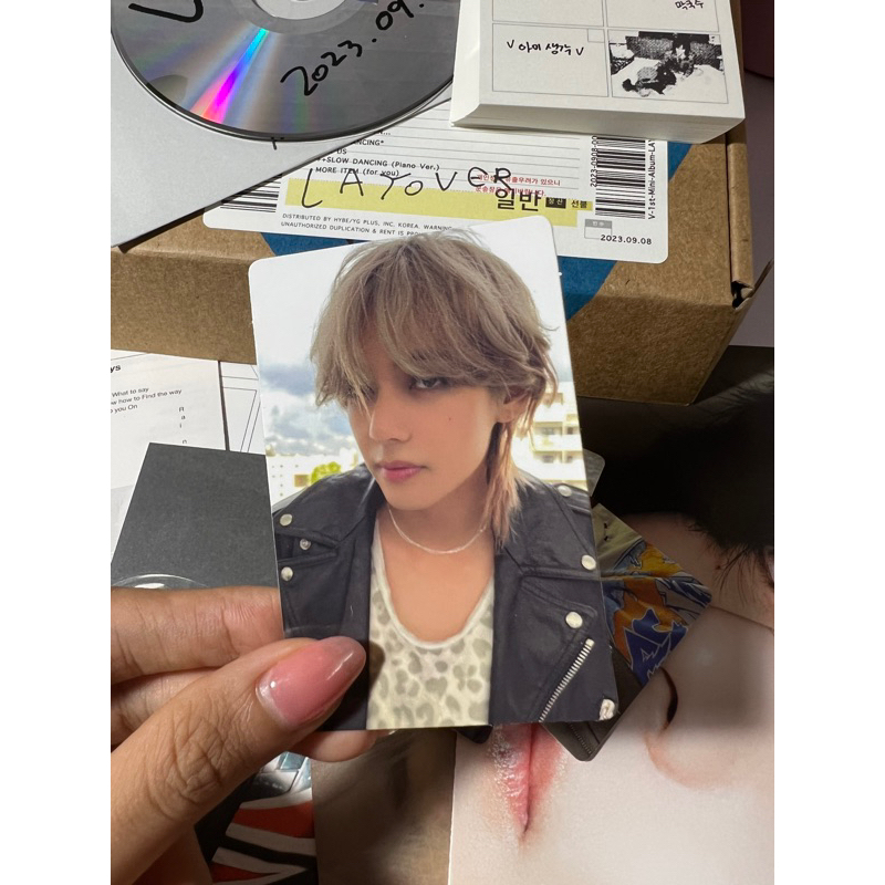 Tách lẻ photocard V Layover BTS