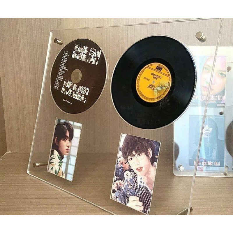 Khung mica trong suốt trưng bày photocard và CD