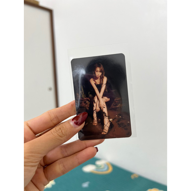 Photocard Le Sserafim Easy chính hãng - Thẻ ảnh bo góc Le Sserafim Easy