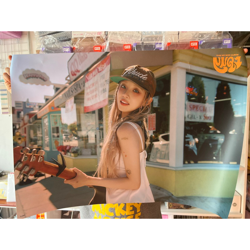 Poster album Yuqi YUQ1 - ảnh áp phích album solo Yuqi