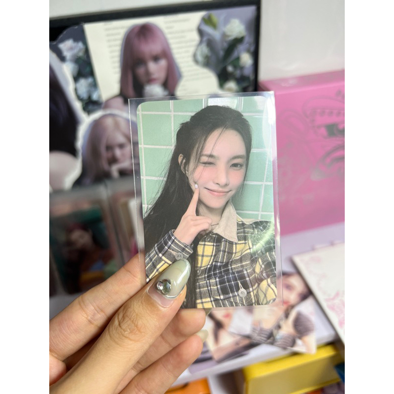 Photocard ILLIT - Thẻ ảnh bo góc ILLIT