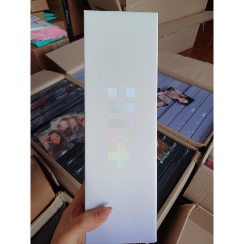 Lightstick ILLIT Official - Đèn cổ vũ ILLIT