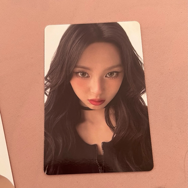 Photocard BABYMONSTER Rose Day Lucky Draw Event - Thẻ ảnh bo góc Babymonster