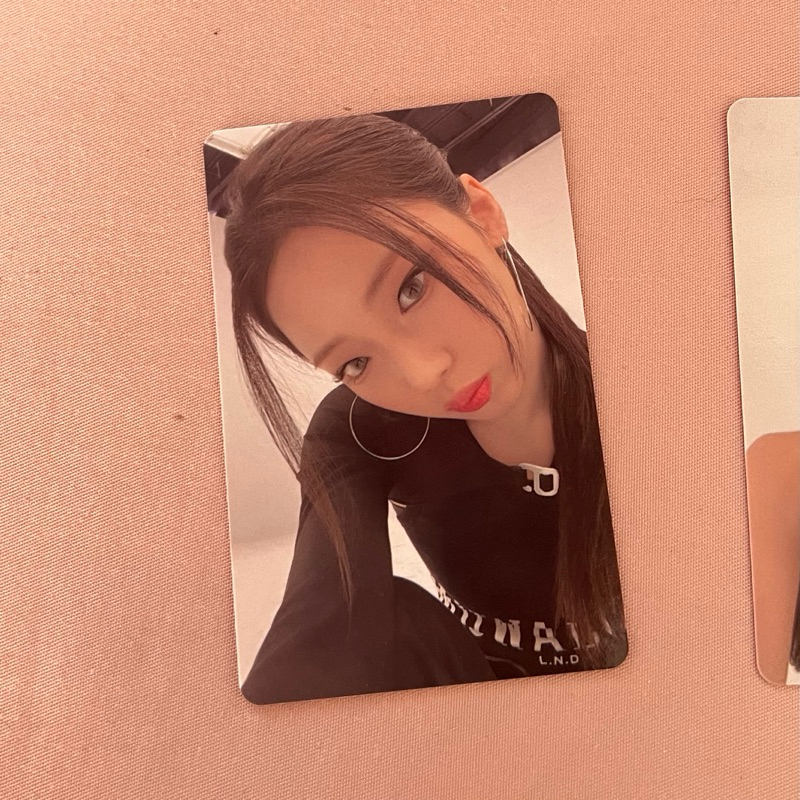 Photocard BABYMONSTER Rose Day Lucky Draw Event - Thẻ ảnh bo góc Babymonster