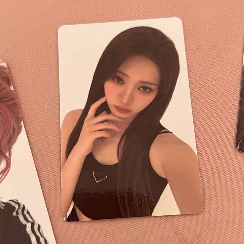 Photocard BABYMONSTER Rose Day Lucky Draw Event - Thẻ ảnh bo góc Babymonster