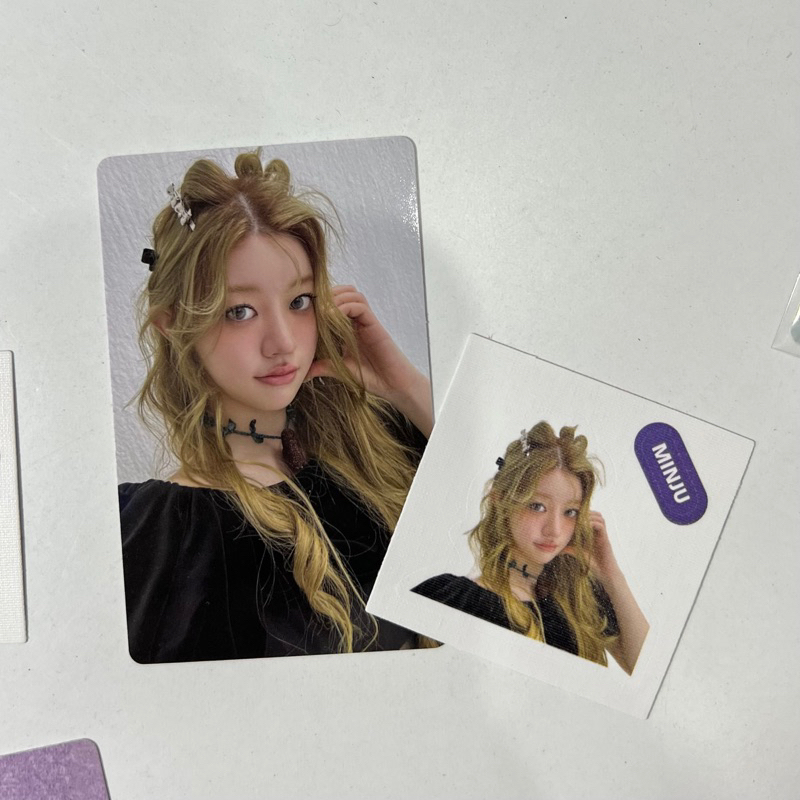 Photocard ILLIT - Thẻ ảnh bo góc ILLIT