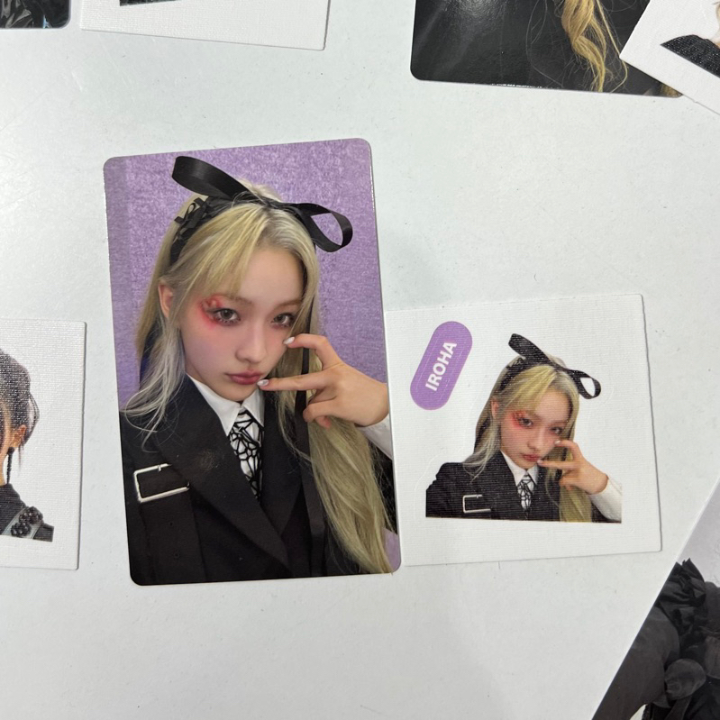 Photocard ILLIT - Thẻ ảnh bo góc ILLIT