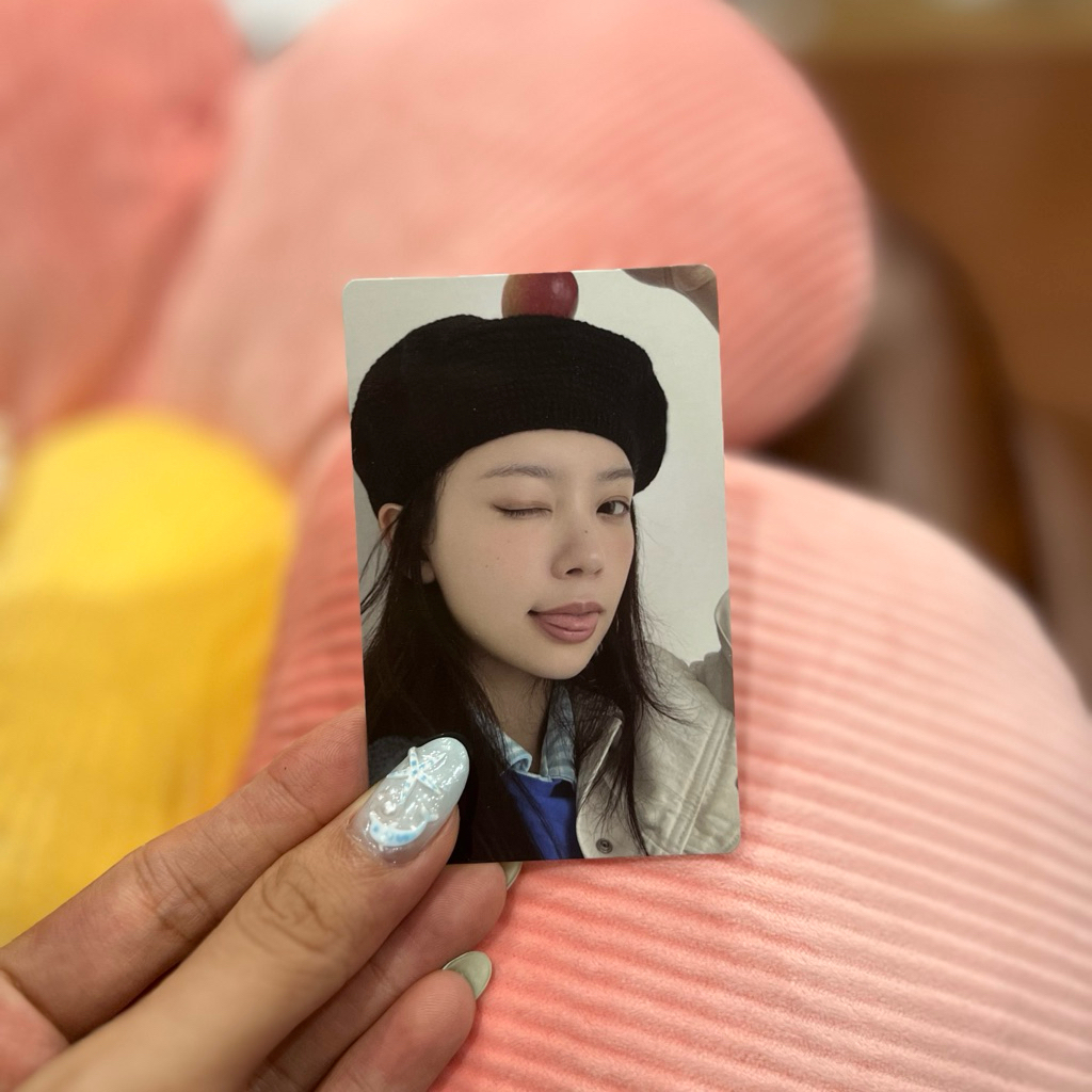 Tách lẻ photocard ILLIT 'Bomb' chính hãng