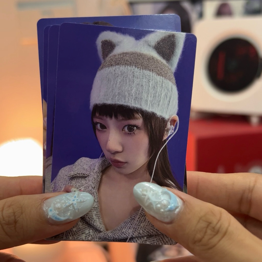 Tách lẻ photocard ILLIT 'Bomb' chính hãng