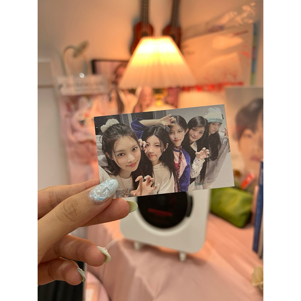 Tách lẻ photocard ILLIT 'Bomb' chính hãng