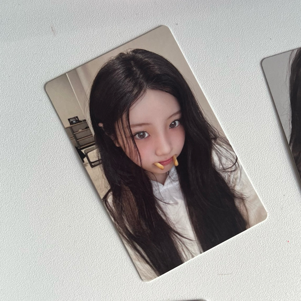 Tách lẻ photocard ILLIT 'Bomb' chính hãng