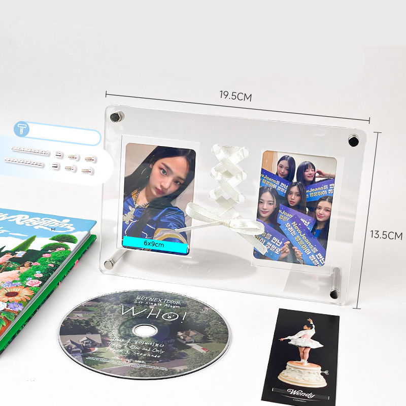 Khung mica trong suốt trưng bày photocard và CD