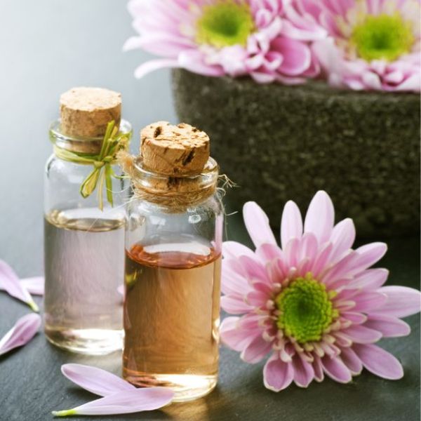 Cách chọn tinh dầu phù hợp và an toàn cho người mới bắt đầu