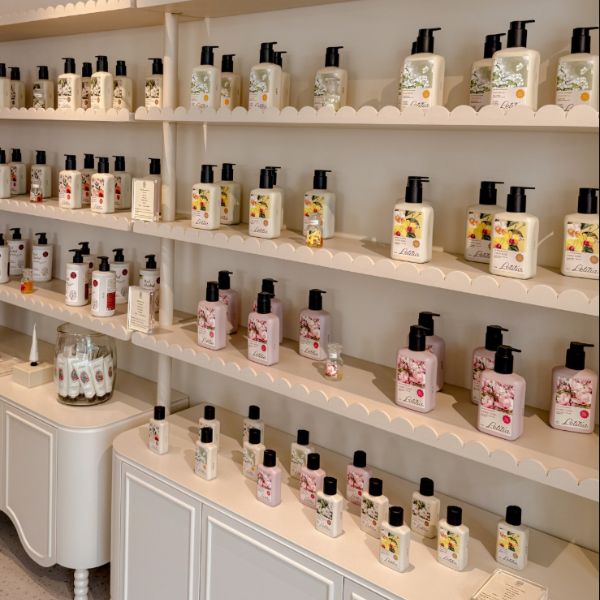 Mua sữa tắm giữ ẩm tốt tại Letitia