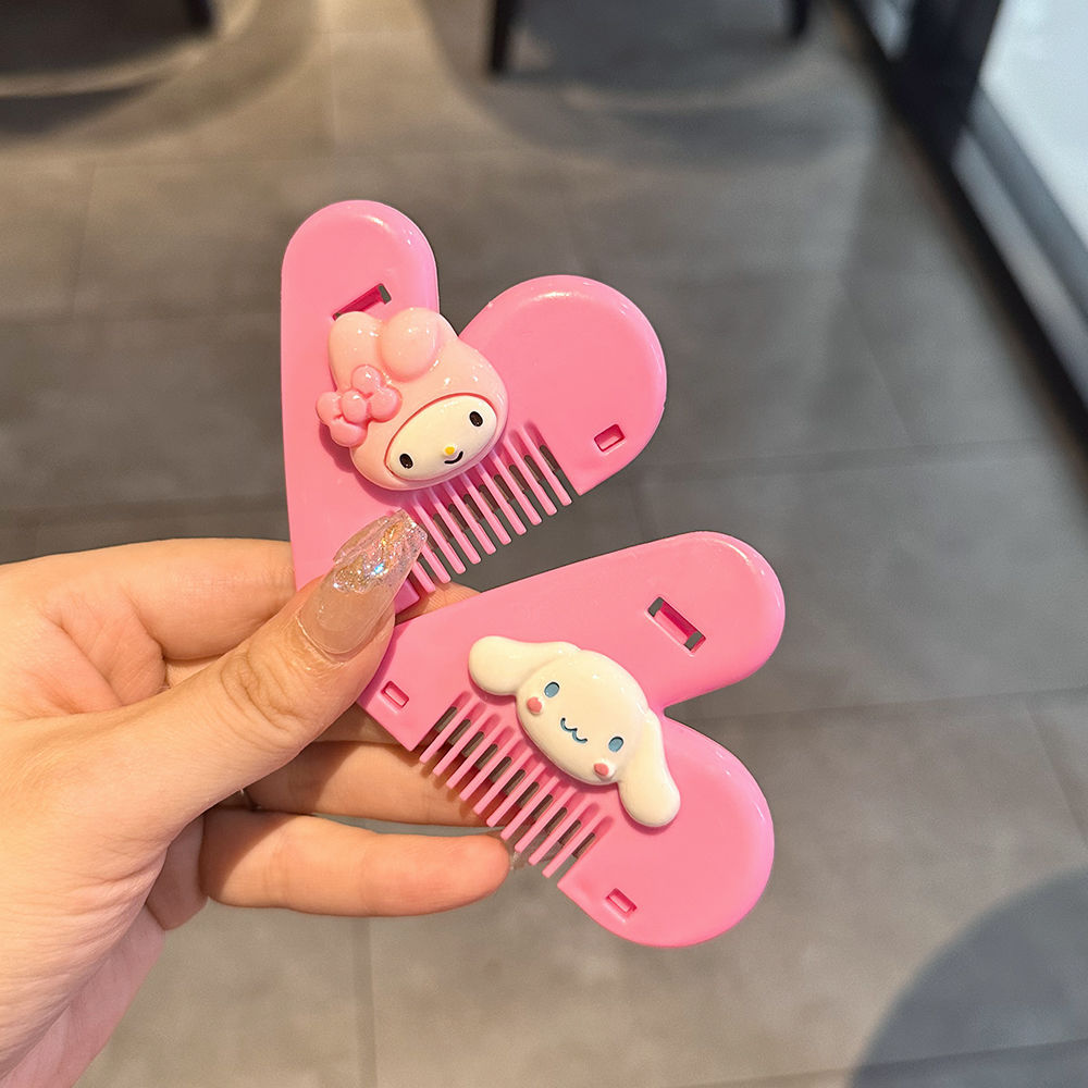 COMBO 5 CÁI (6K/ CÁI) LƯỢC TỈA TÓC MÁI TIỆN LỢI- ĐÍNH CHARM HOẠT HÌNH