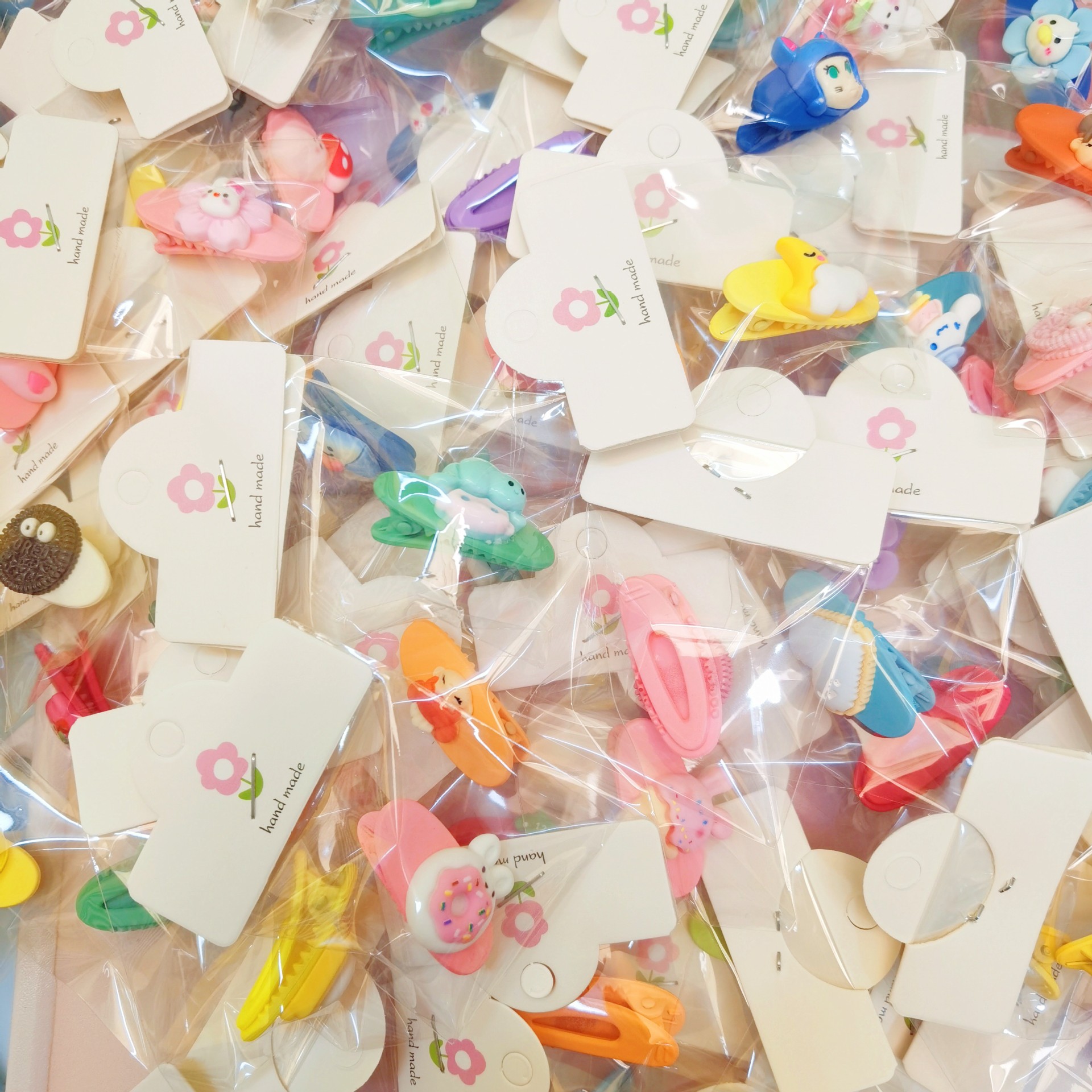 TÚI 2 KẸP MÁI BẦU ĐÍNH CHARM (1)