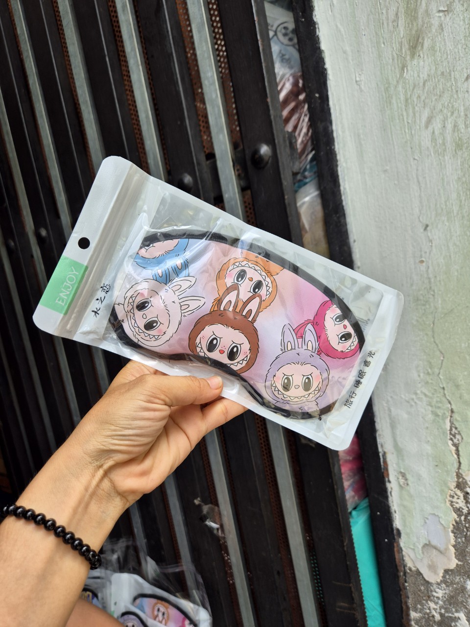 BỊT MẮT MATXA DẠNG GEL LABUBU (1)