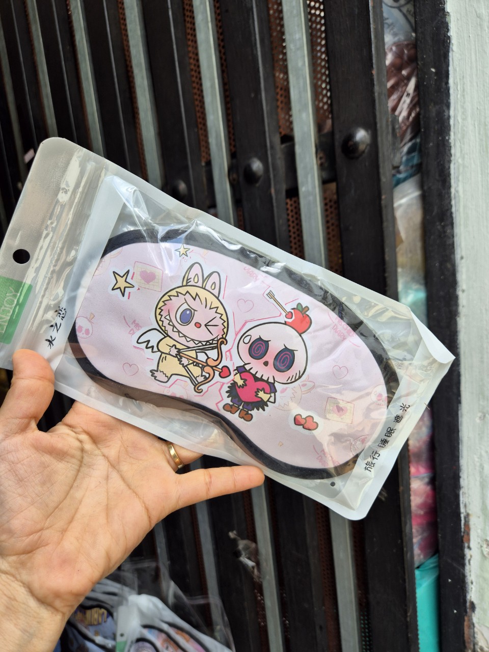 BỊT MẮT MATXA DẠNG GEL LABUBU (1)