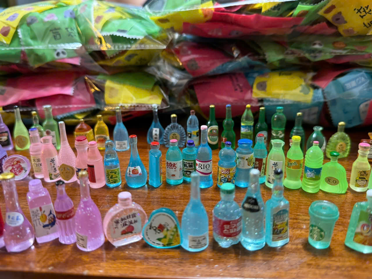 COMBO 100 CHARM CHAI DẠ QUANG (1)